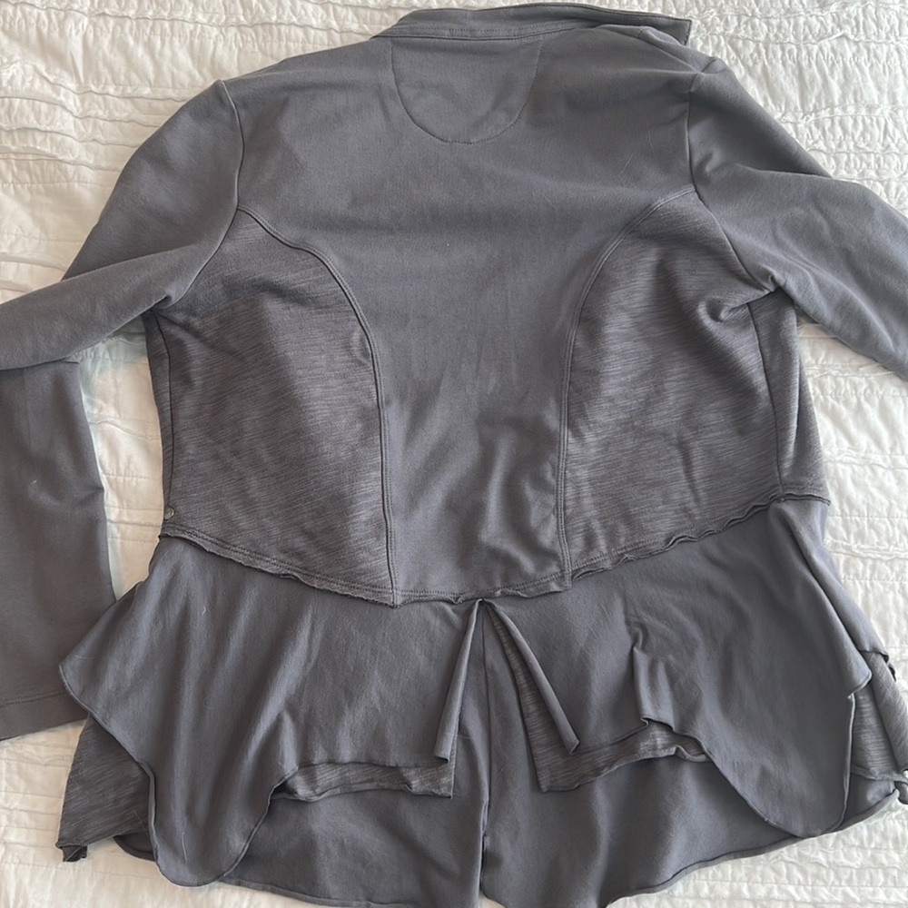 Gray jacket - Picture 3 of 5